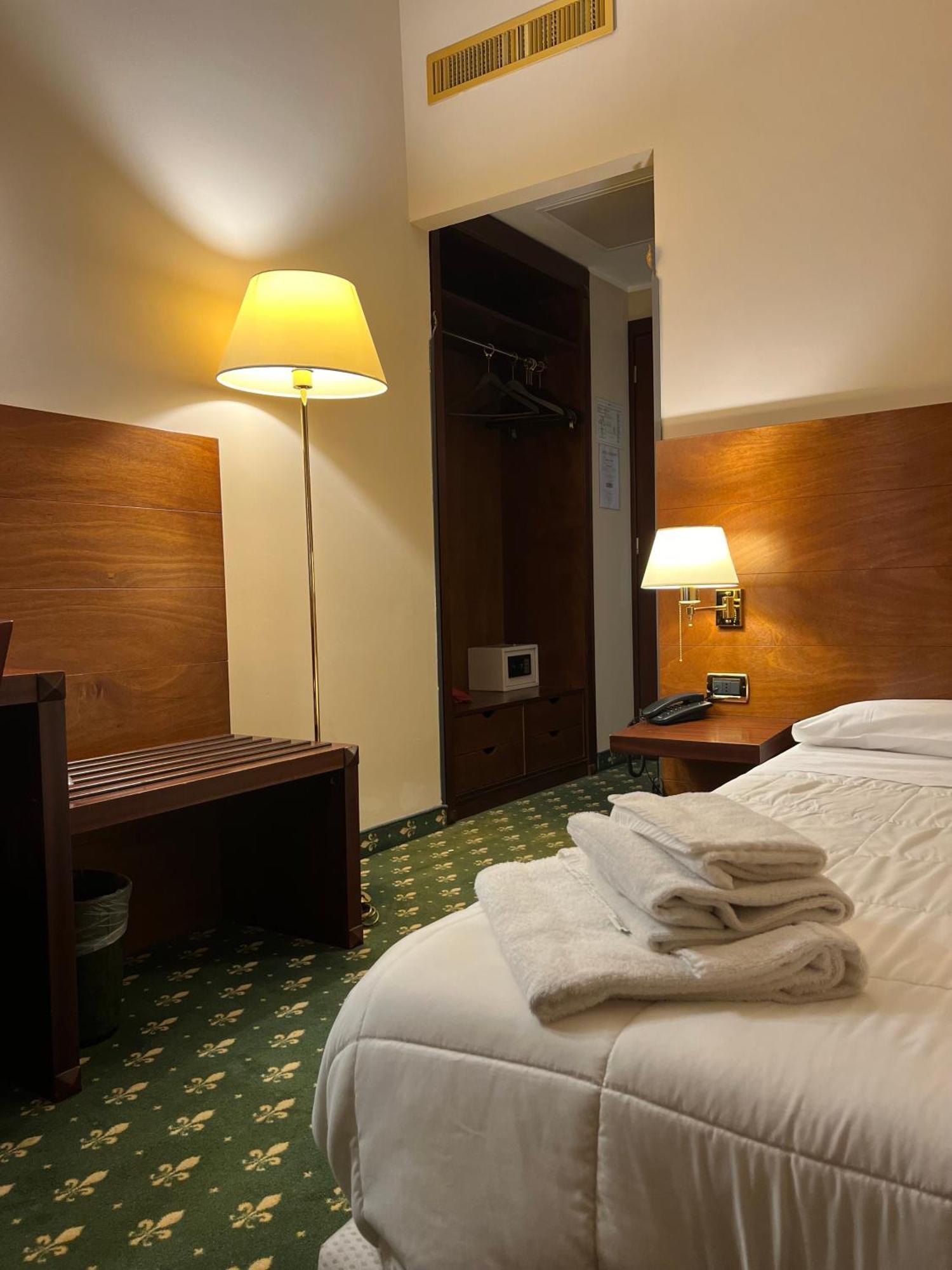 Hotel President Montecatini Terme Bagian luar foto