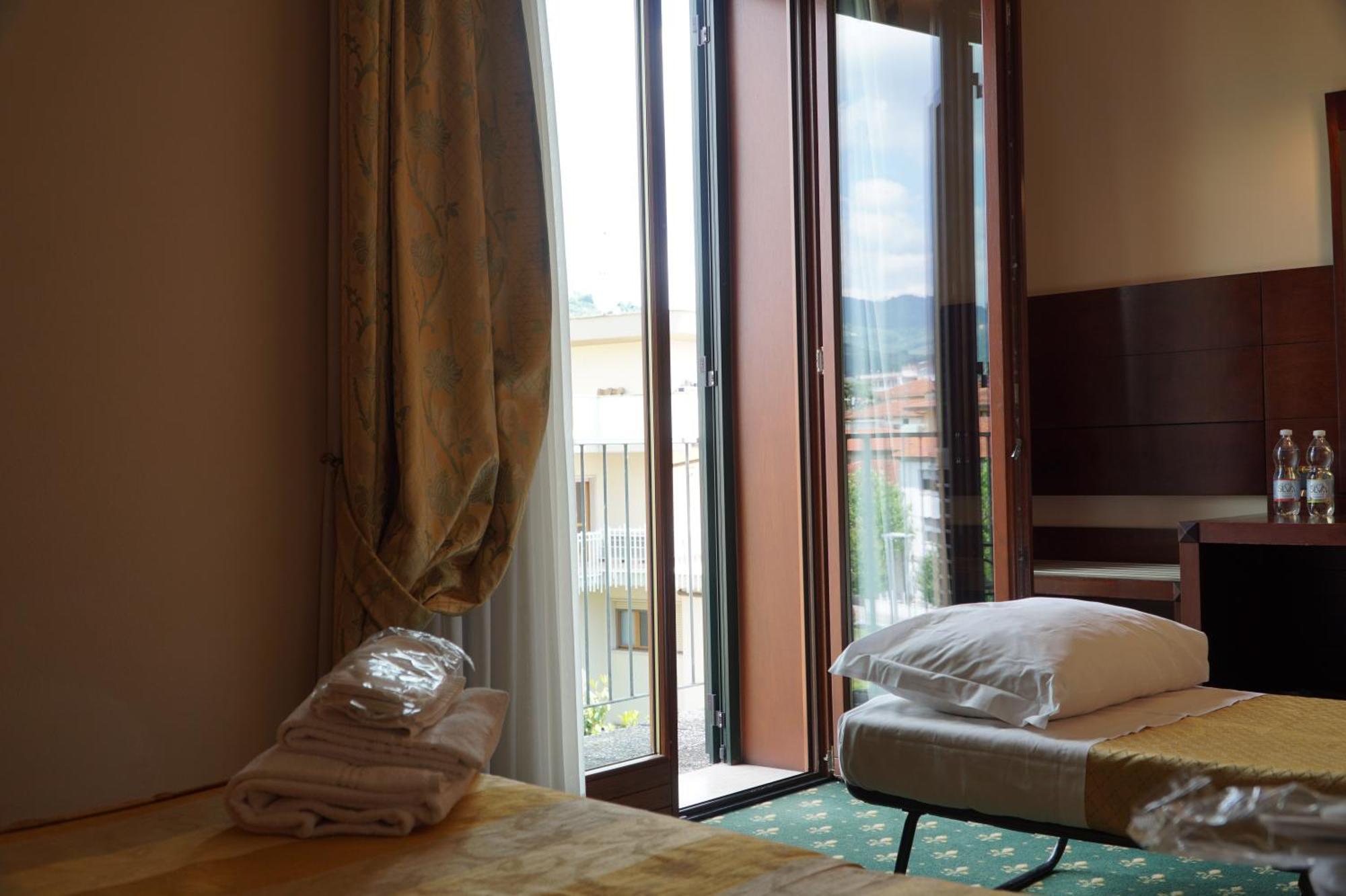 Hotel President Montecatini Terme Bagian luar foto
